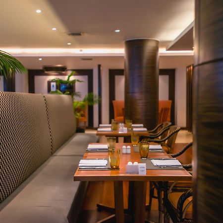 Nh Bangkok Sukhumvit Boulevard Exteriör bild Interior of the restaurant