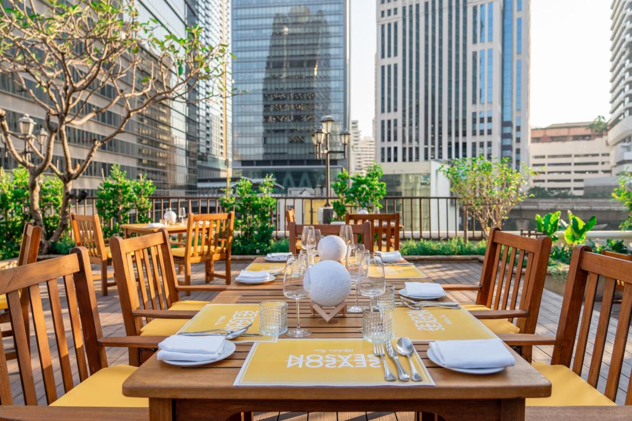 Nh Bangkok Sukhumvit Boulevard Exteriör bild The outdoor dining area at the restaurant