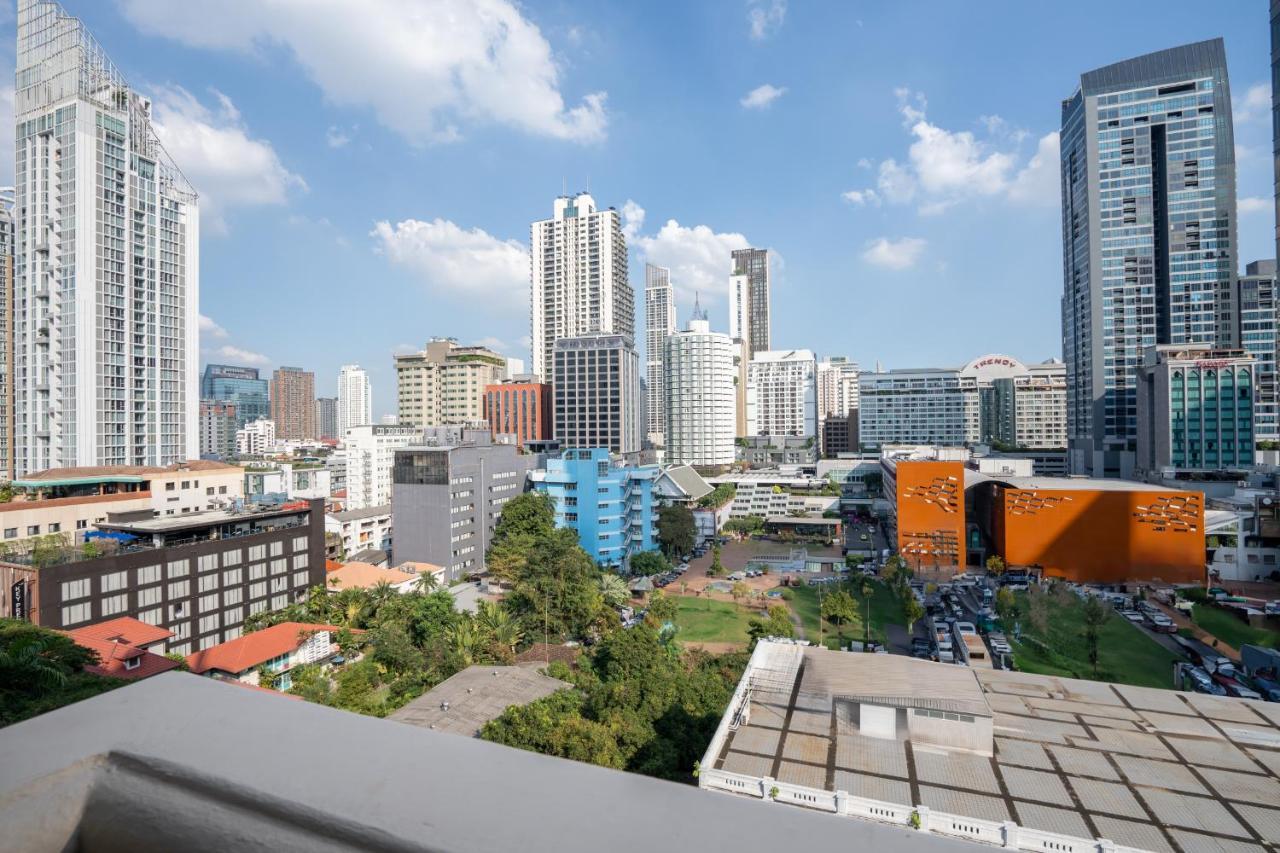 Nh Bangkok Sukhumvit Boulevard Exteriör bild View of the city from the 10th floor of the San Diego Museum of Contemporary Art