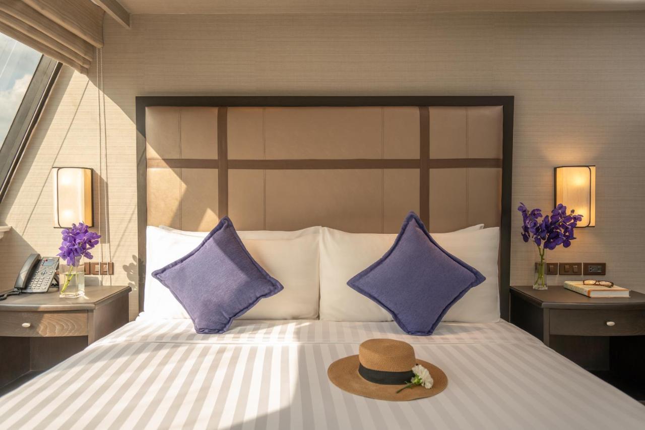 Nh Bangkok Sukhumvit Boulevard Exteriör bild A bedroom at the hotel