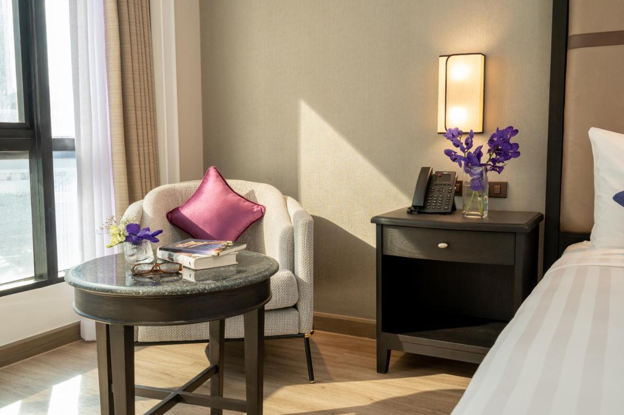 Nh Bangkok Sukhumvit Boulevard Exteriör bild A room at the hotel